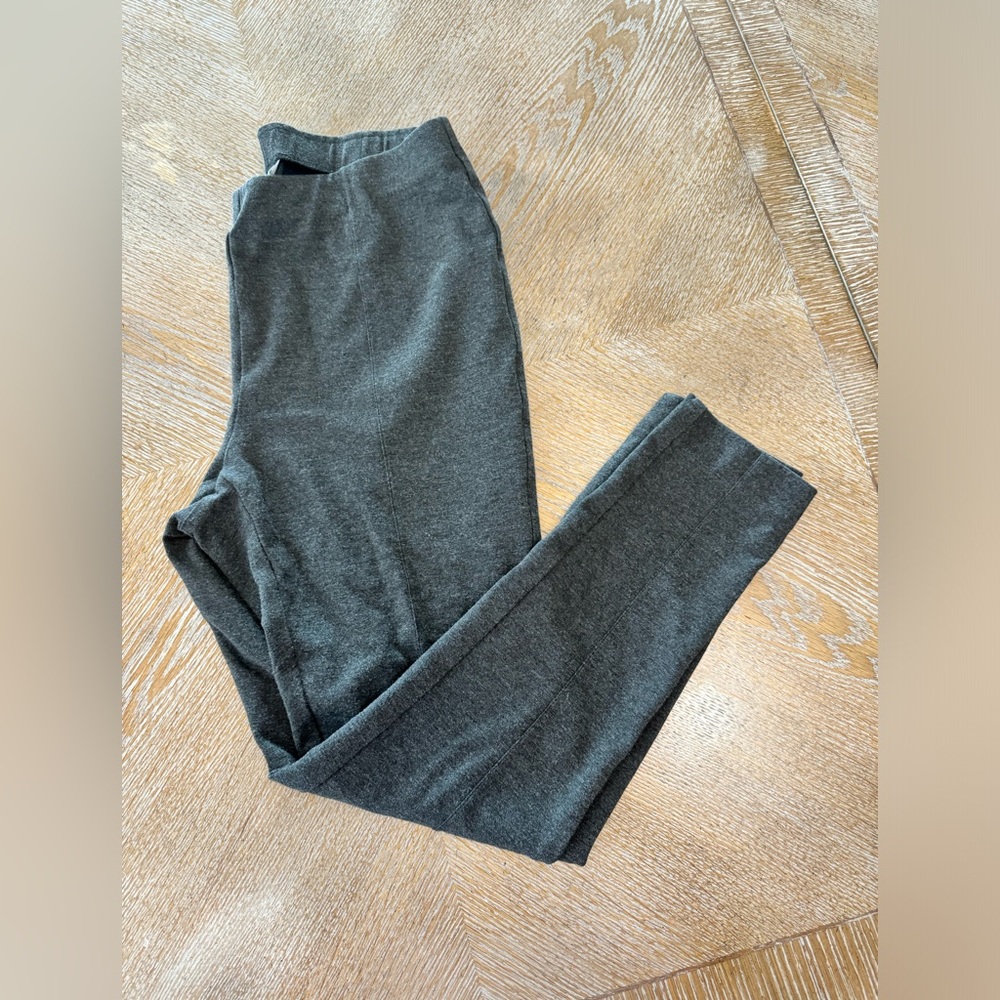 J. JILL Ponte Leggings Gray Pull On Pants Medium Length Waist 30” Inseam 28”